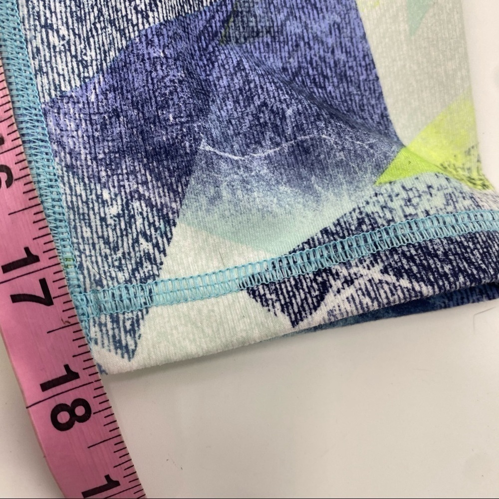 Ivivva Lululemon printed cropped leggings 14 girls - Picture 7 of 7